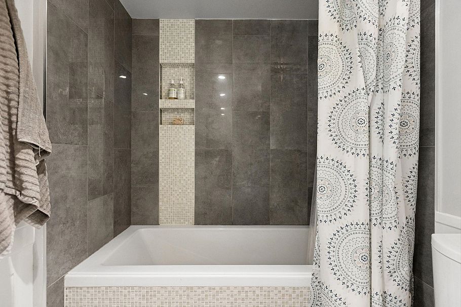 303 1702 Chesterfield Avenue North Vancouver, BC - 24