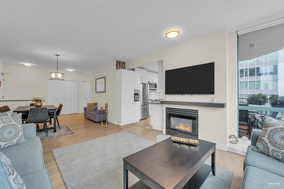 801 140 E 14 Street North Vancouver, BC - 6