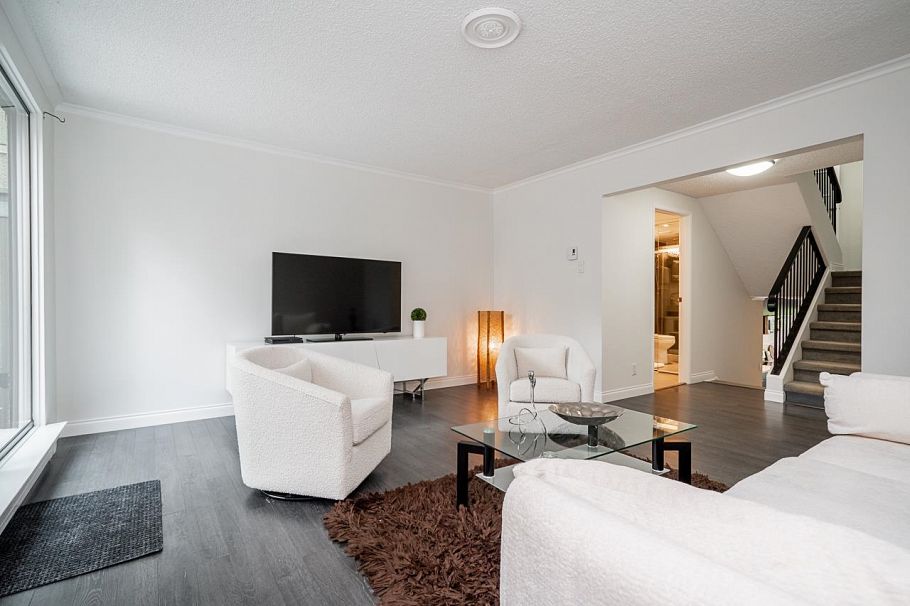697 Moberly Road Vancouver, BC - 9
