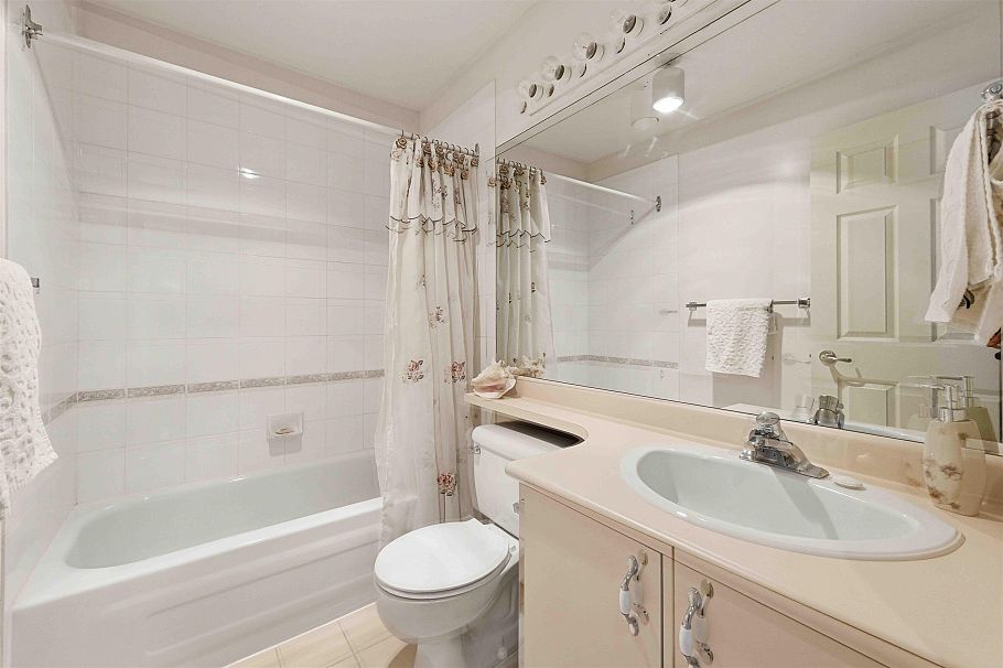 45 650 Roche Point Drive North Vancouver, BC - 21