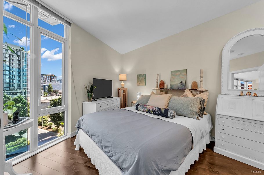 610 88 W 1st Avenue Vancouver, BC - 5