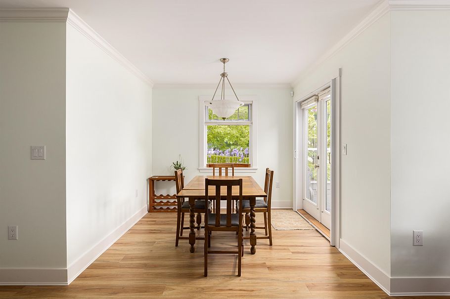 4490 W 8th Avenue Vancouver, BC - 8