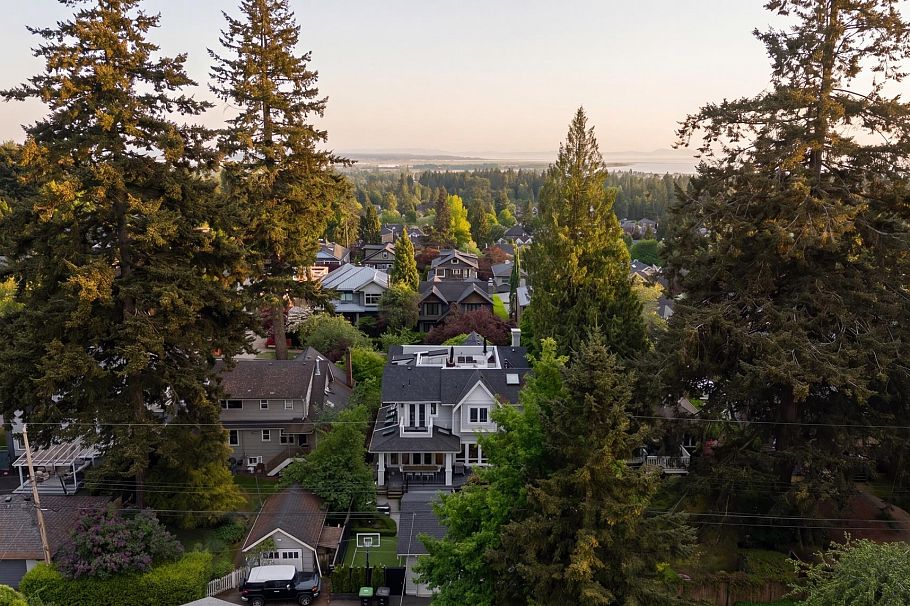4021 W 34th Avenue Vancouver, BC - 39