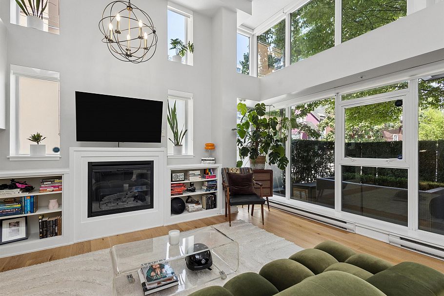 428 Helmcken Street Vancouver, BC - 2