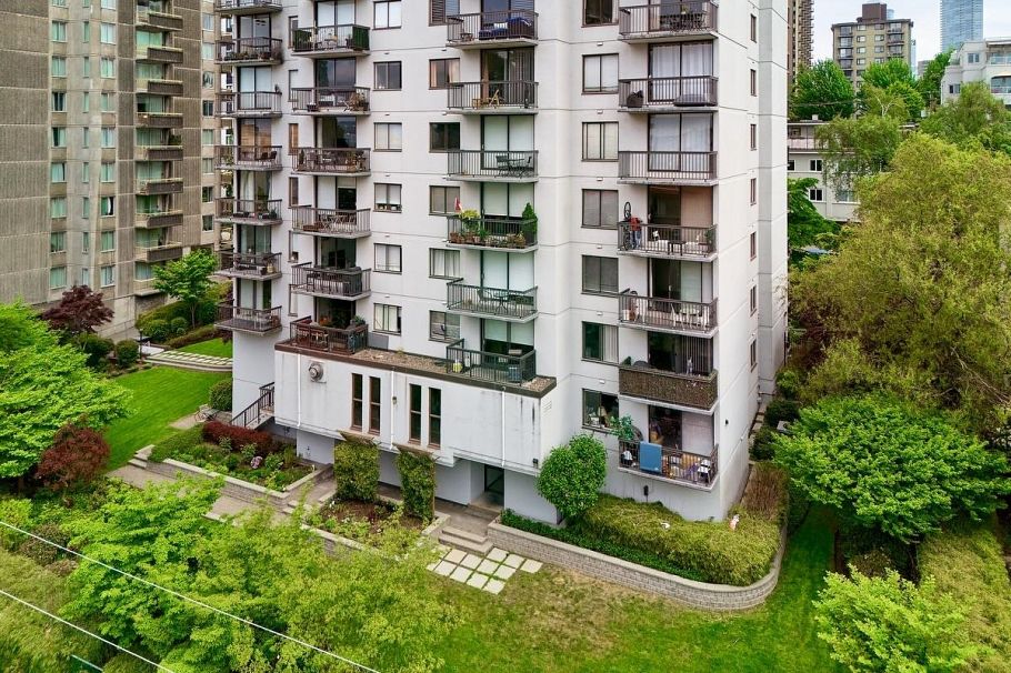 307 1146 Harwood Street Vancouver, BC - 2
