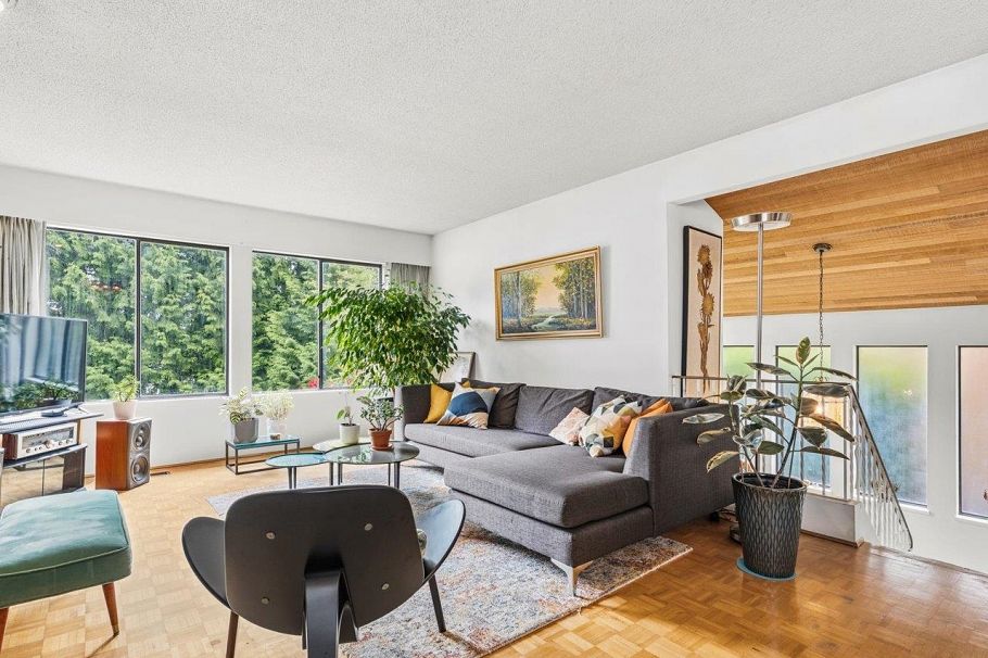 7611 Oak Street Vancouver, BC - 4