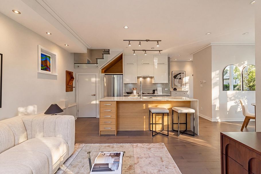 1133 Templeton Drive Vancouver, BC - 3