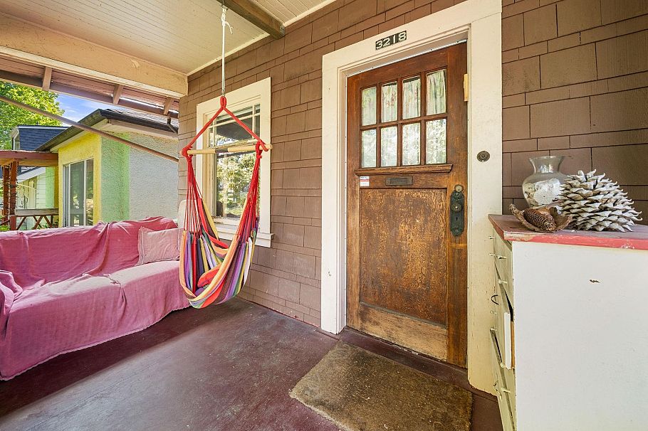 3218 W 6th Avenue Vancouver, BC - 17
