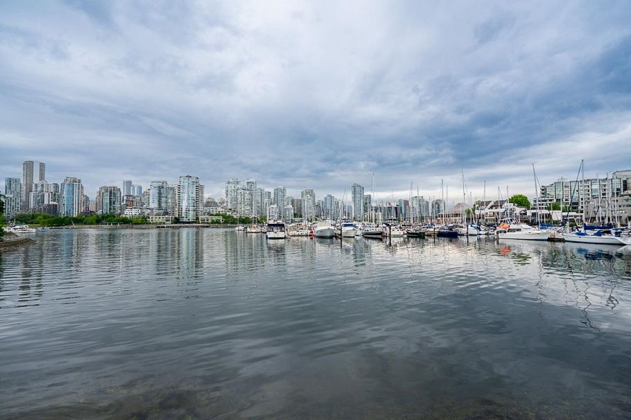 697 Moberly Road Vancouver, BC - 37