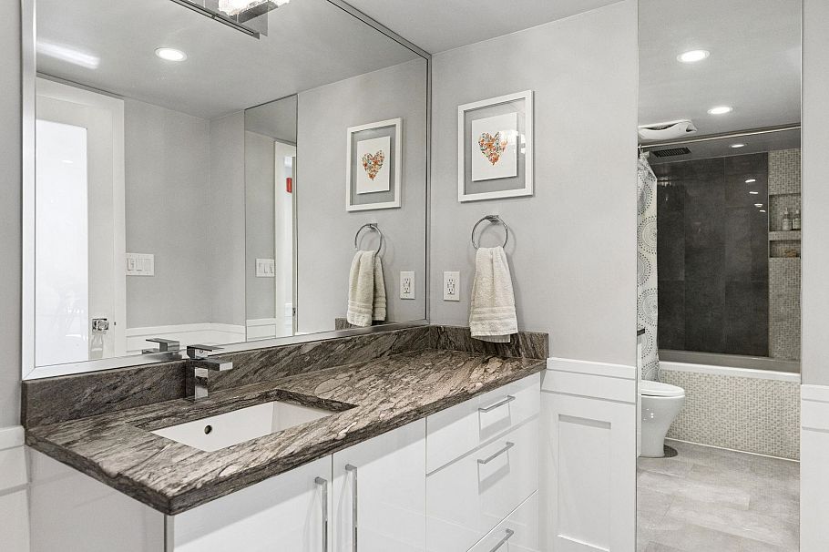 303 1702 Chesterfield Avenue North Vancouver, BC - 25