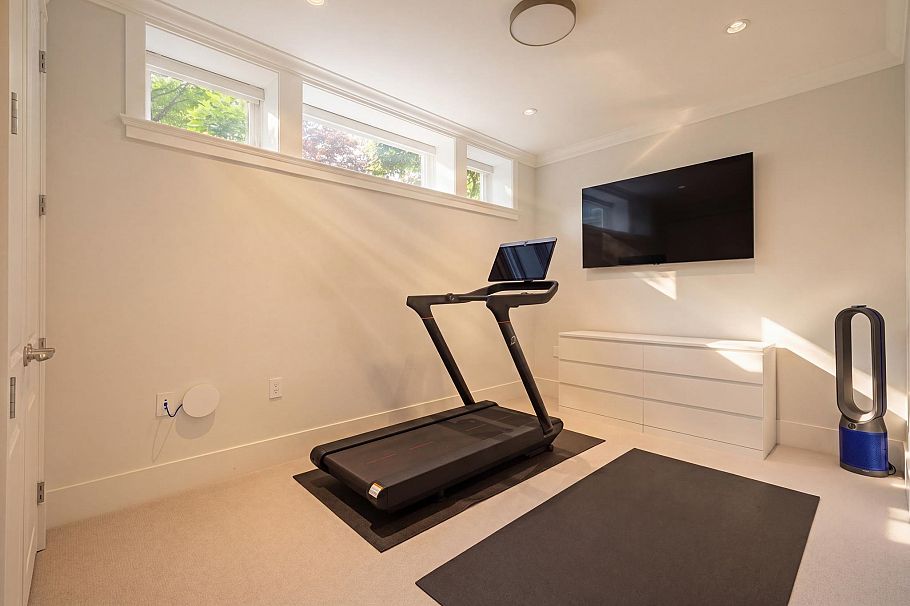 4021 W 34th Avenue Vancouver, BC - 32