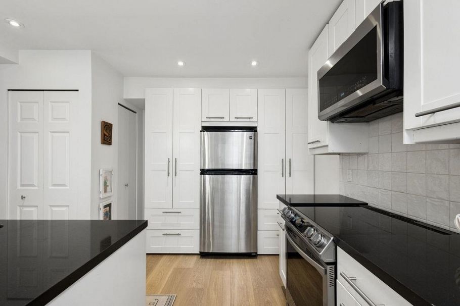 2 1949 W 8th Avenue Vancouver, BC - 11
