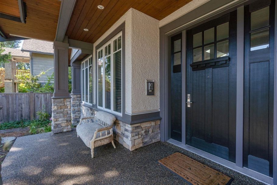 738 E 13th Street North Vancouver, BC - 22