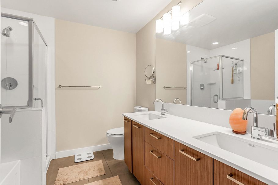 204 1177 Marine Drive North Vancouver, BC - 17