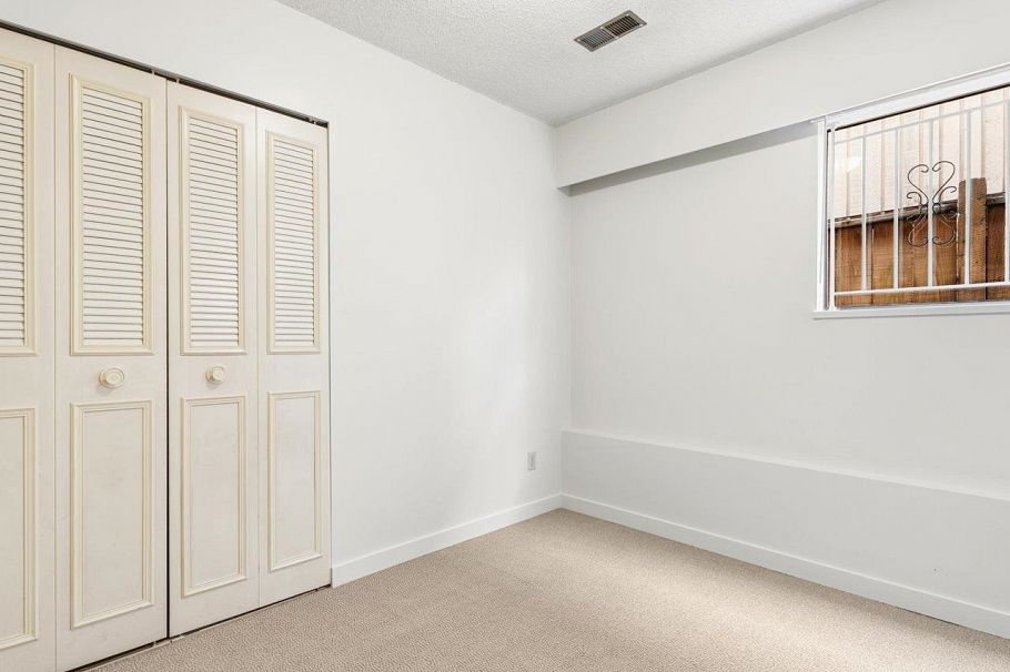 7611 Oak Street Vancouver, BC - 33