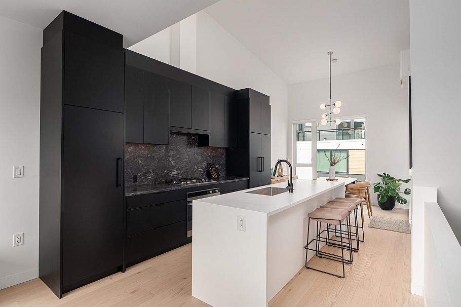 228 650 E 2nd Street North Vancouver, BC - 18