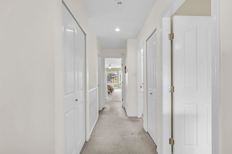 332 E 12th Street North Vancouver, BC - 26