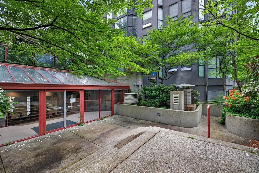 1005 811 Helmcken Street Vancouver, BC - 26