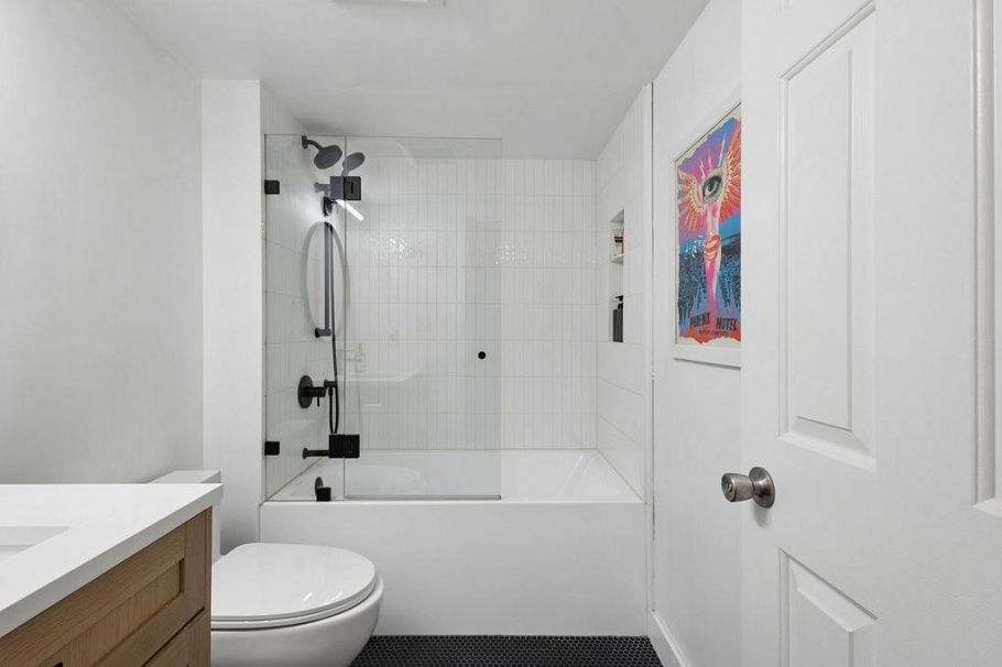 2 1949 W 8th Avenue Vancouver, BC - 23