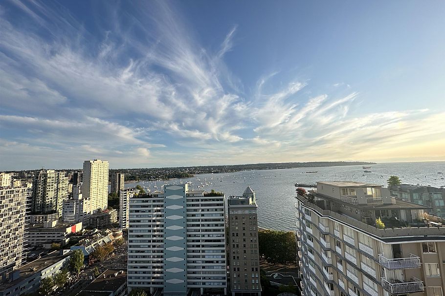502 1850 Comox Street Vancouver, BC - 4