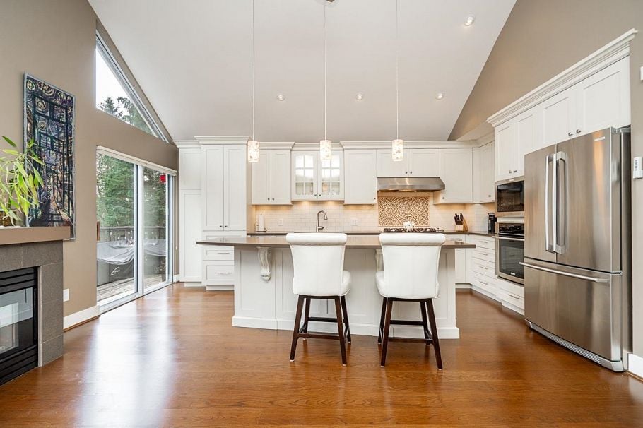 22 4055 Indian River Drive North Vancouver, BC - 2