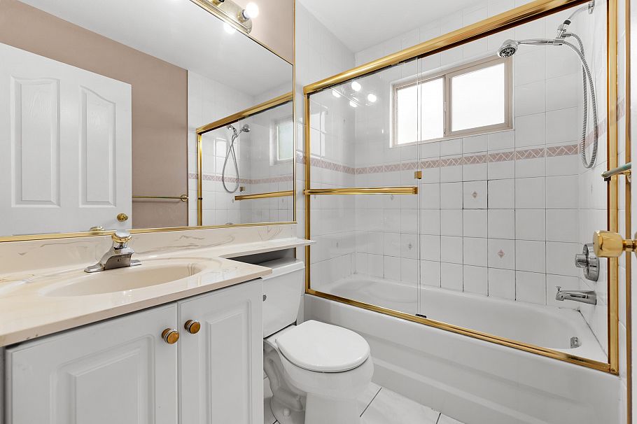104 E 63rd Avenue Vancouver, BC - 33
