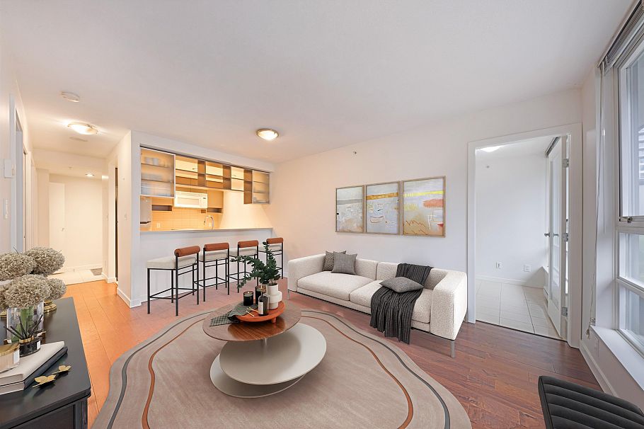 307 928 Beatty Street Vancouver, BC - 2