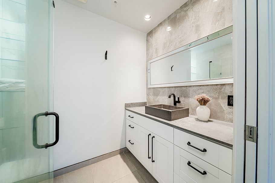 502 1333 W Georgia Street Vancouver, BC - 14