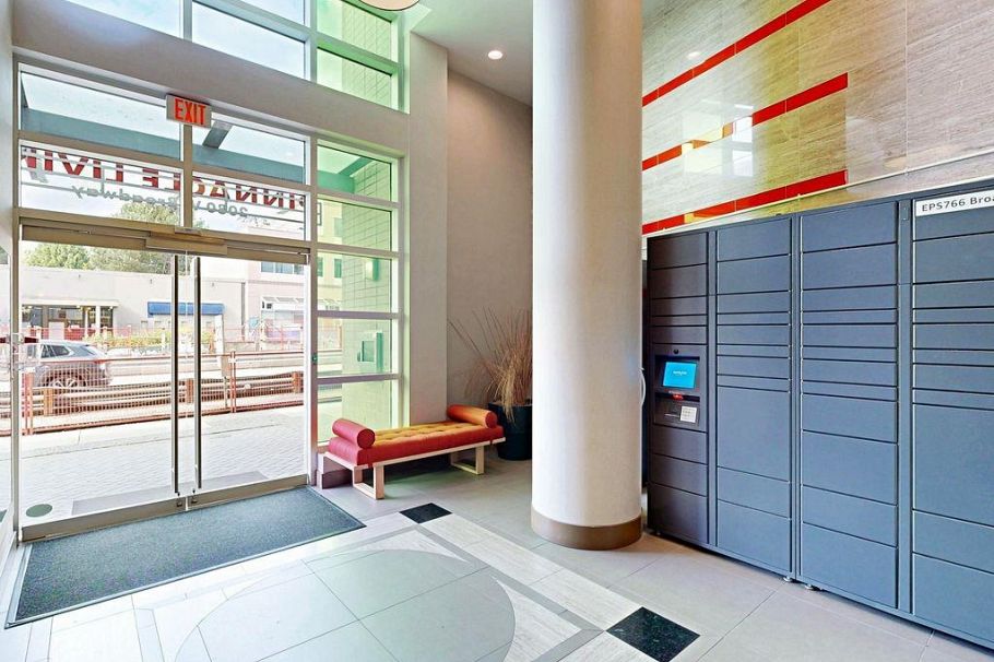 865 2080 W Broadway Vancouver, BC - 7