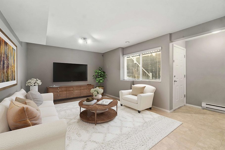 4268 Hoskins Road North Vancouver, BC - 4