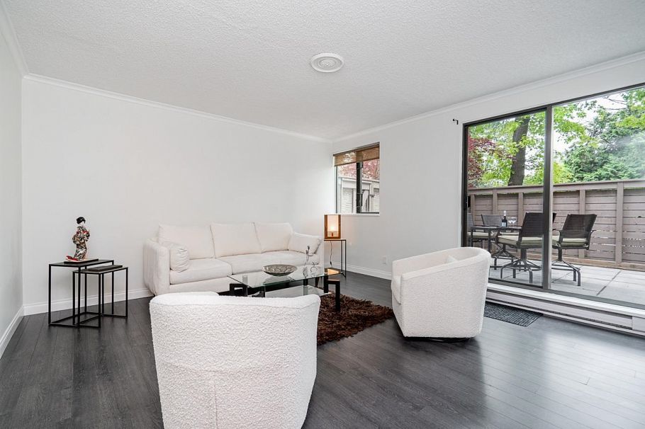 697 Moberly Road Vancouver, BC - 10