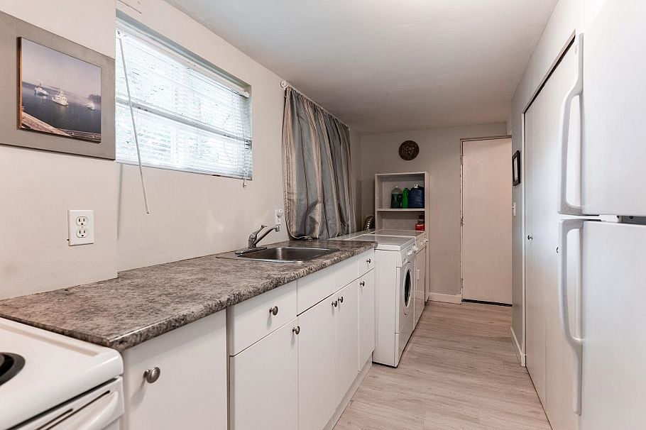 4291 Brant Street Vancouver, BC - 29