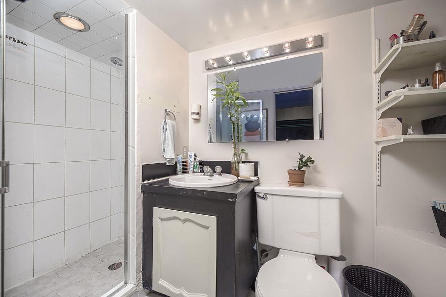 3826 Glendale Street Vancouver, BC - 5