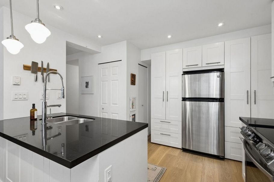 2 1949 W 8th Avenue Vancouver, BC - 12
