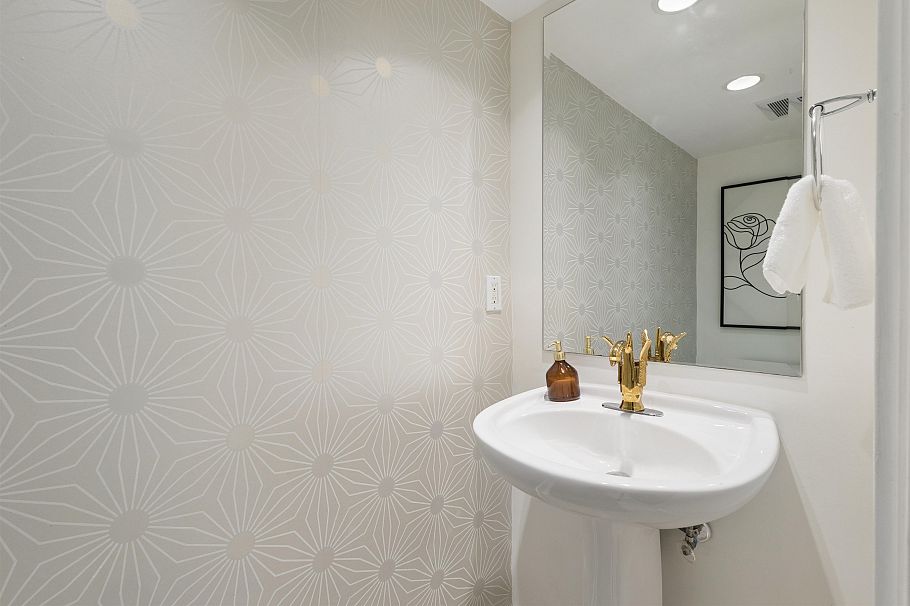 428 Helmcken Street Vancouver, BC - 12