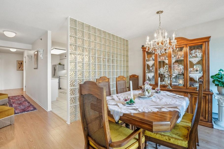 412 518 W 14th Avenue Vancouver, BC - 9