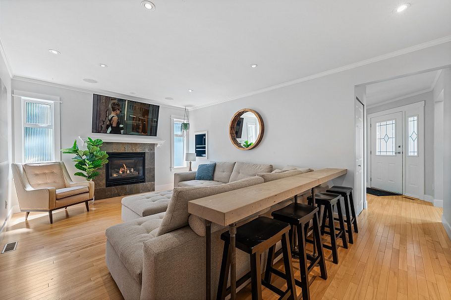 1690 Cascade Court North Vancouver, BC - 20