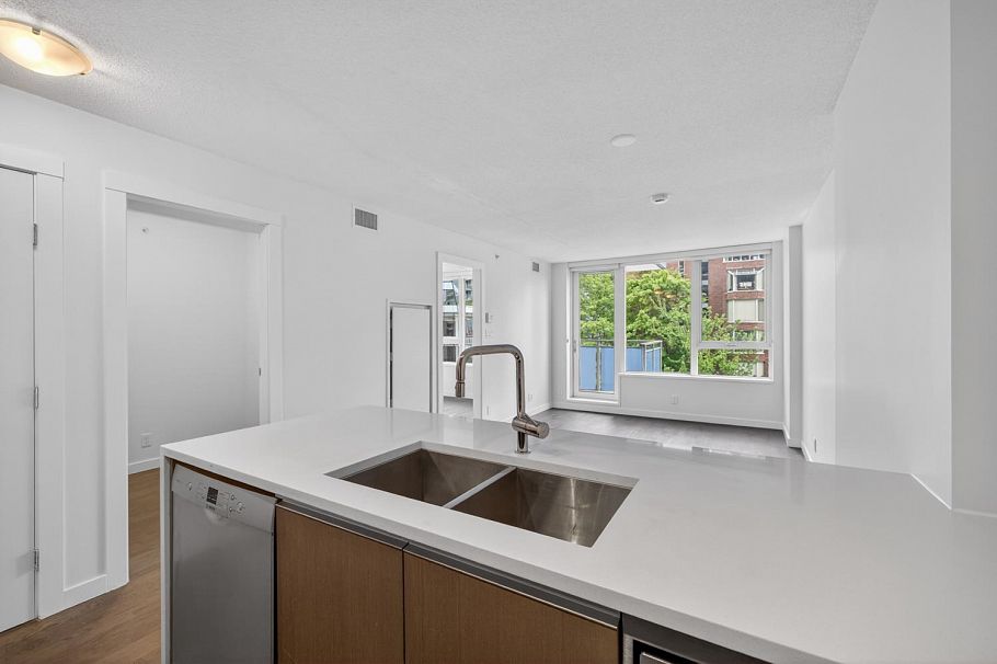 606 1009 Harwood Street Vancouver, BC - 6