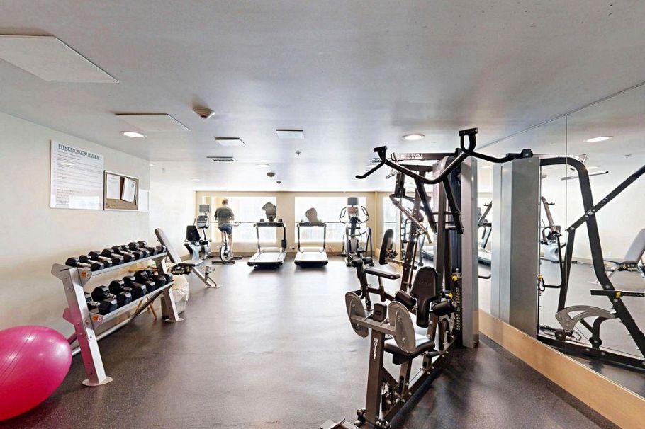 865 2080 W Broadway Vancouver, BC - 17