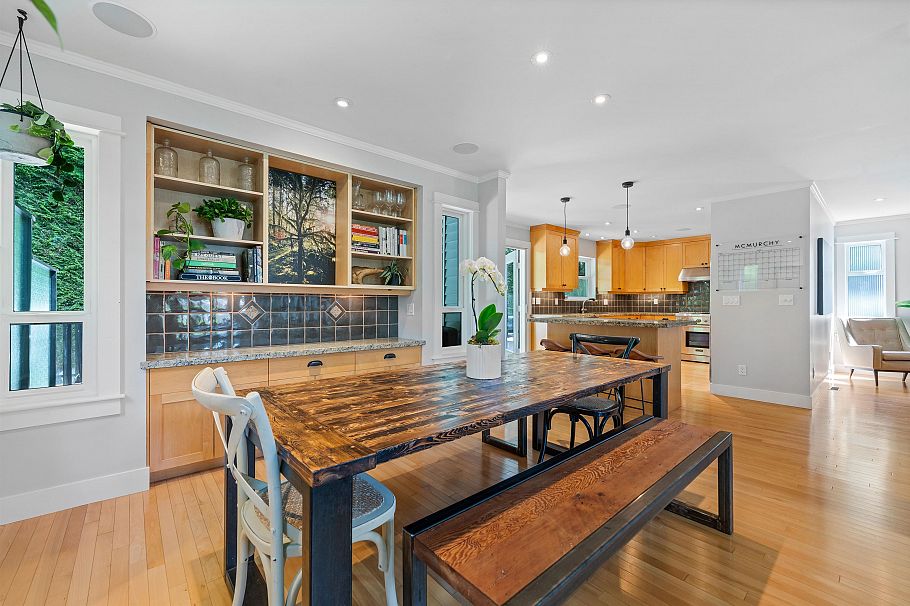 1690 Cascade Court North Vancouver, BC - 12