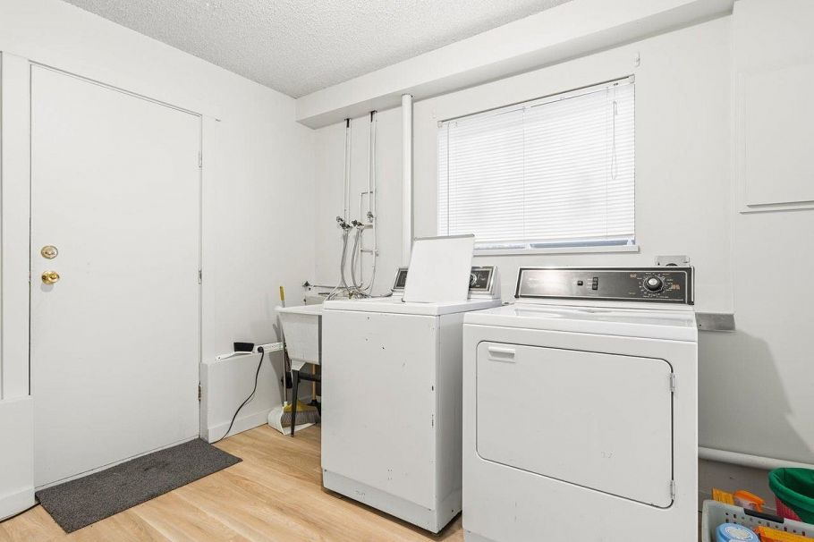 7611 Oak Street Vancouver, BC - 35