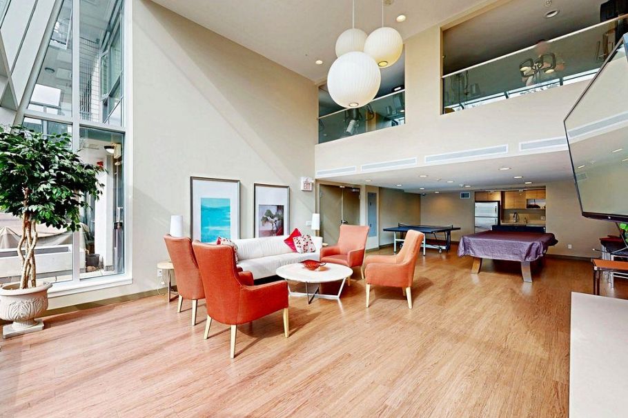 865 2080 W Broadway Vancouver, BC - 16