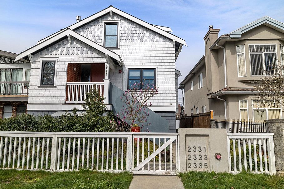 2333 Napier Street Vancouver, BC - 1