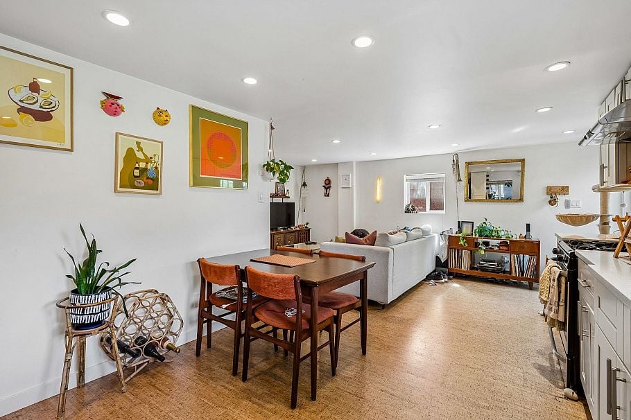 2323 Graveley Street Vancouver, BC - 25