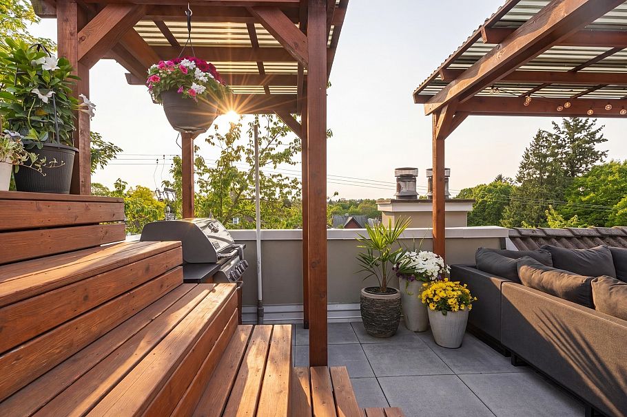 2558 W 4th Avenue Vancouver, BC - 26