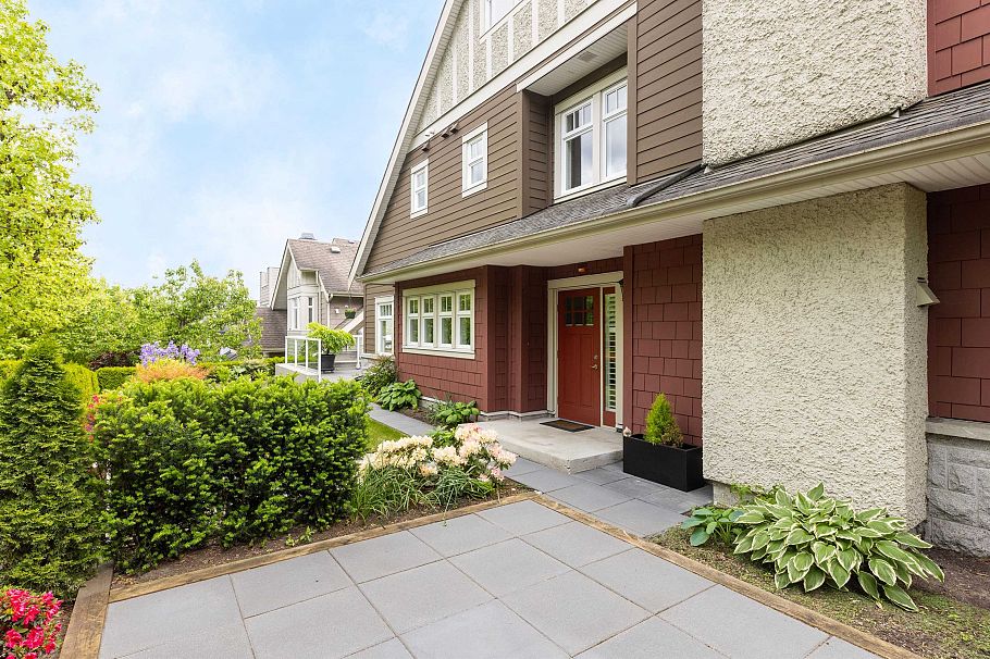 4490 W 8th Avenue Vancouver, BC - 30