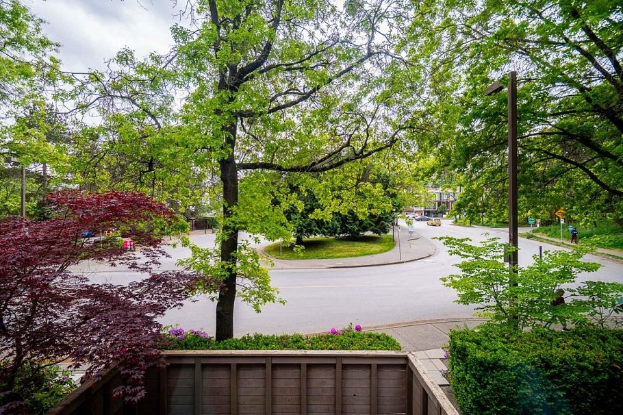 697 Moberly Road Vancouver, BC - 30
