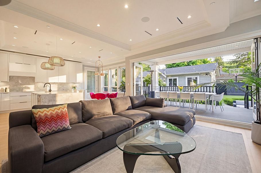 4021 W 34th Avenue Vancouver, BC - 17