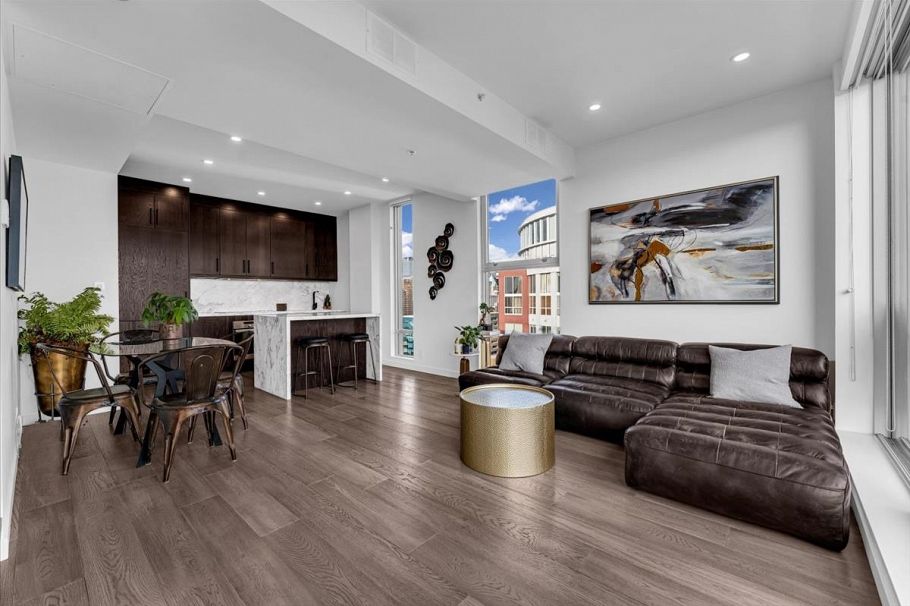PH2502 999 Seymour Street Vancouver, BC - 1