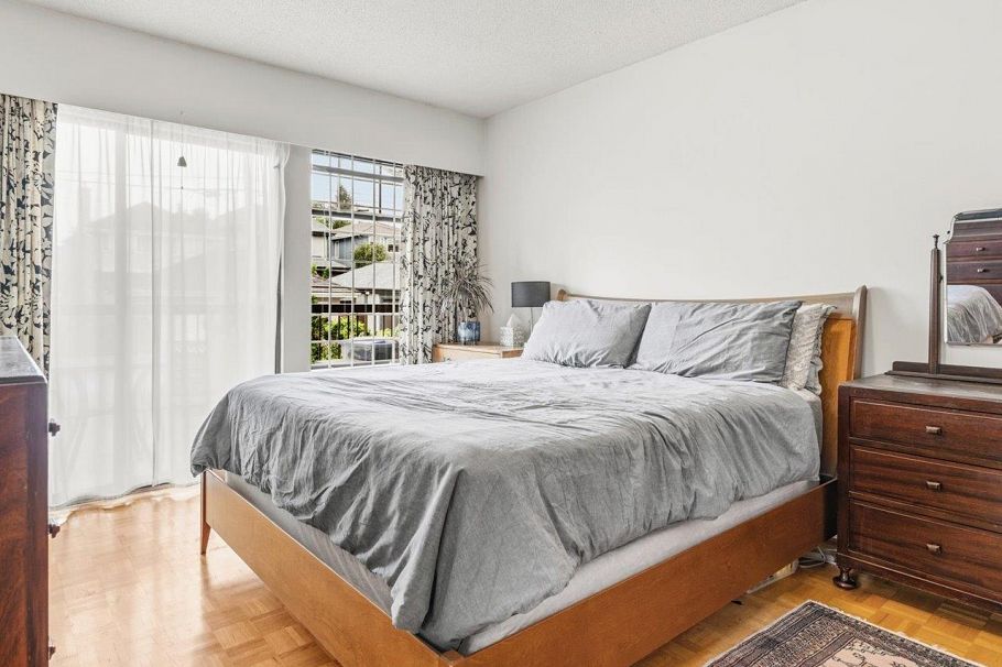 7611 Oak Street Vancouver, BC - 16